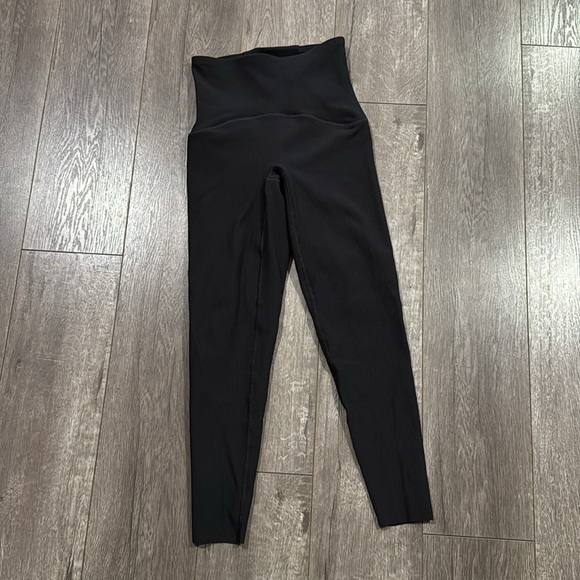 SPANXshap e Booty Boost black ribbed
7/8 Leggings xs - Picture 7 of 10
